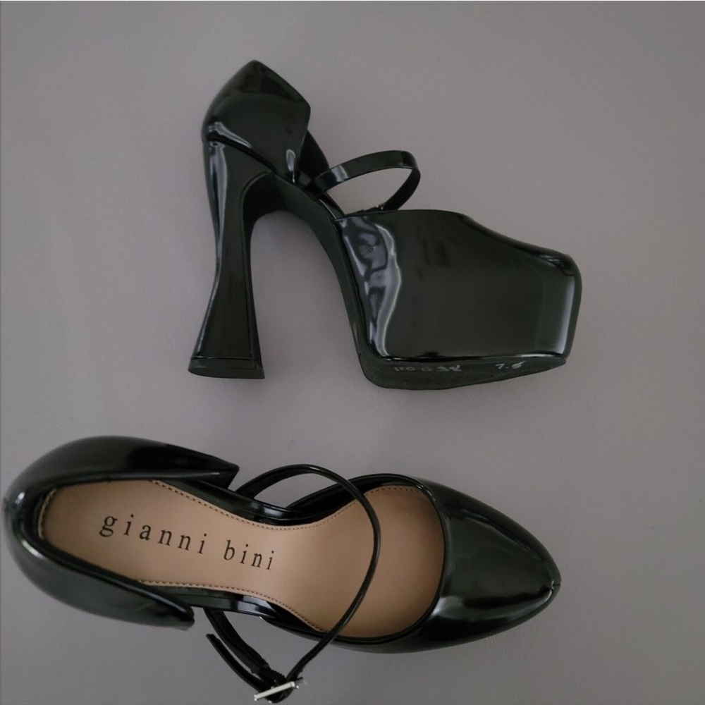 Gianni Bini Quincy Mary Jane Black Platform Pumps - Picture 7 of 9